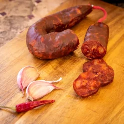 Artysan spicy chorizo riojano extra sliced and whole