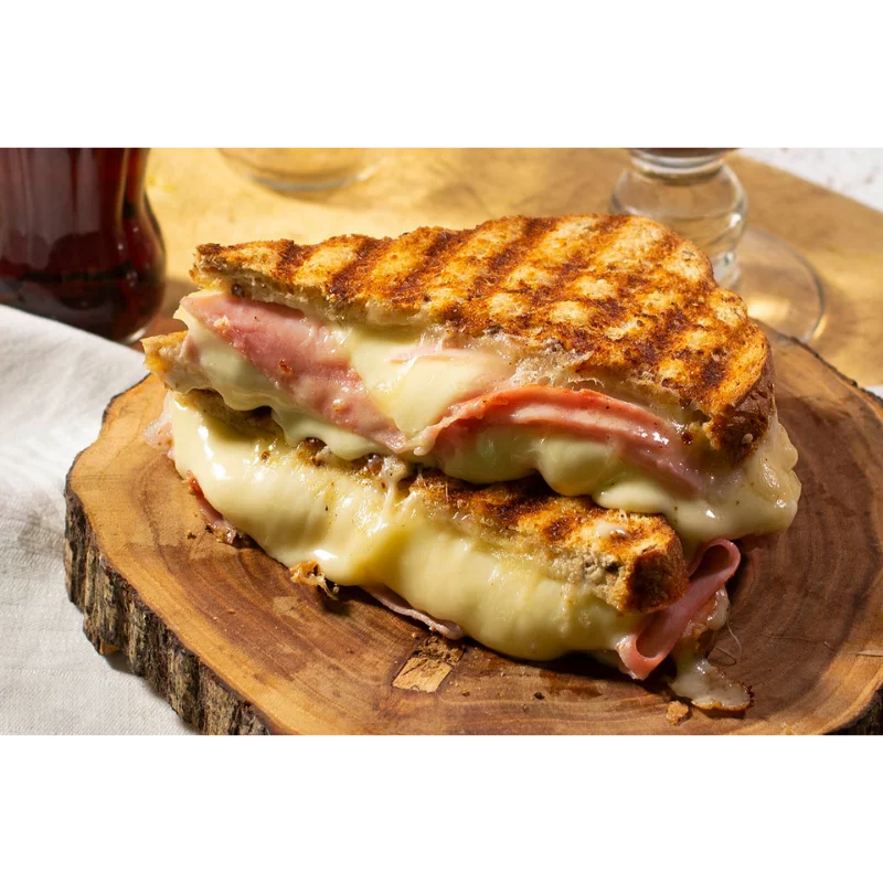 Melting Cheese: Prieto Tetilla PDO (750g) 1 Melting Cheese: Prieto Tetilla PDO in a toasted sandwich